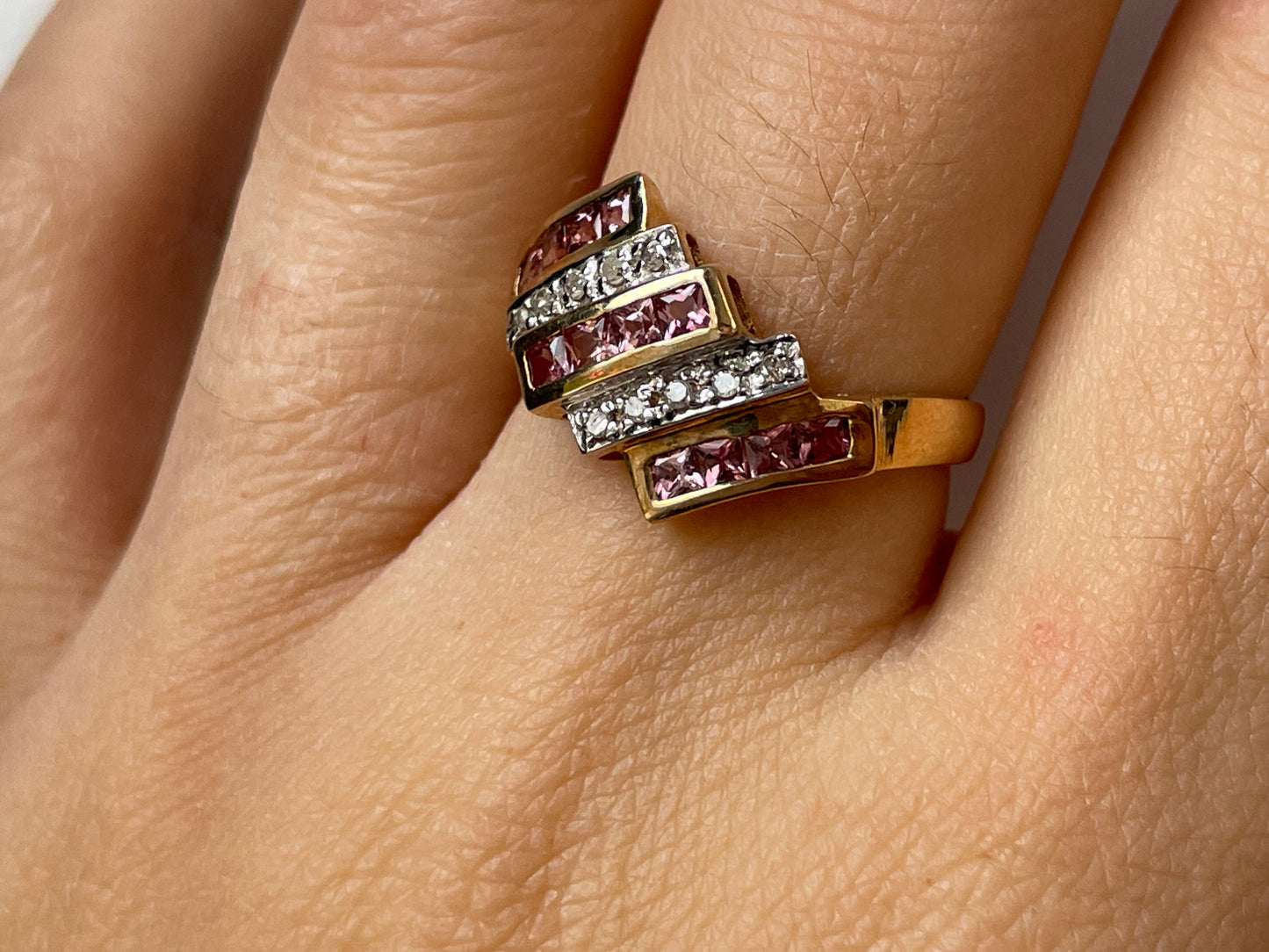 Alternating pink sapphire and diamond ring - The Goldfinch Collection