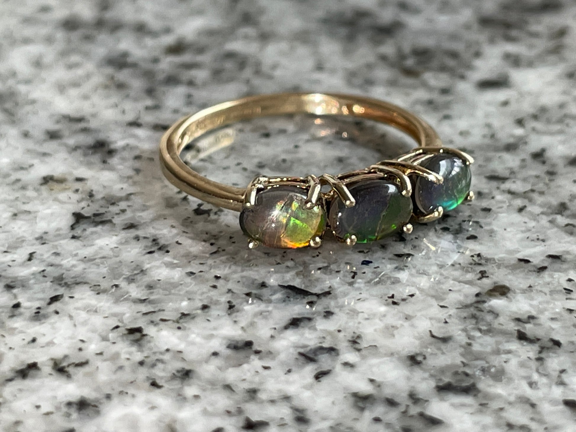 9ct gold Diopside Ammolite ring - The Goldfinch Collection