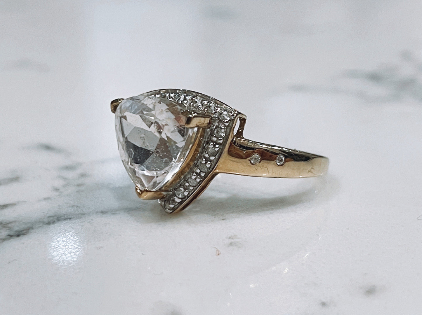 Vintage cocktail ring with trillion cut rose quartz and diamonds - The Goldfinch Collection