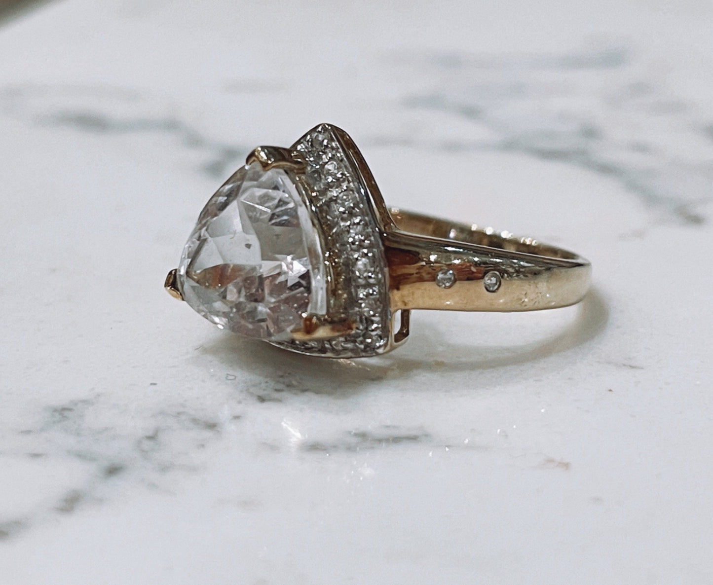Vintage cocktail ring with trillion cut rose quartz and diamonds - The Goldfinch Collection