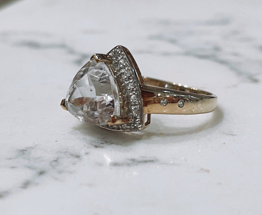 Vintage cocktail ring with trillion cut rose quartz and diamonds - The Goldfinch Collection