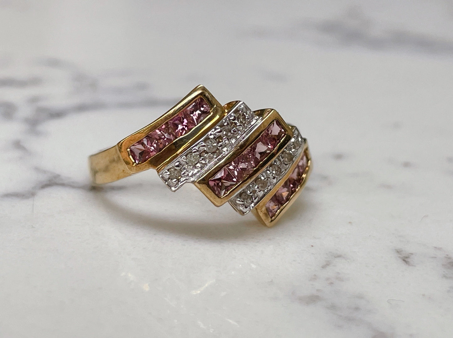 Alternating pink sapphire and diamond ring - The Goldfinch Collection
