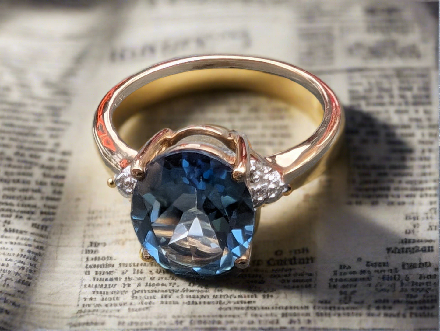 9ct Gold Blue Topaz Ring - The Goldfinch Collection