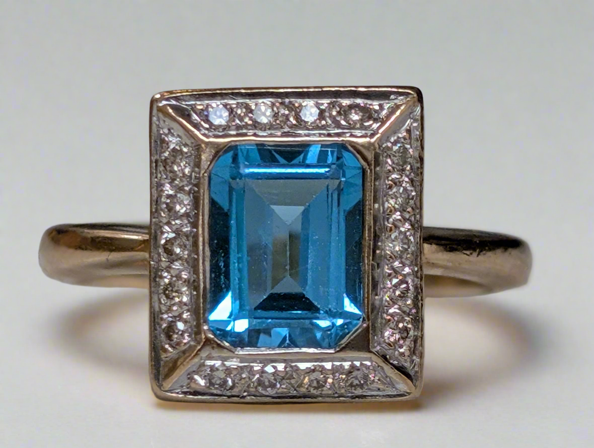 9ct Yellow Gold Vintage Ring with Natural Topaz and Diamond