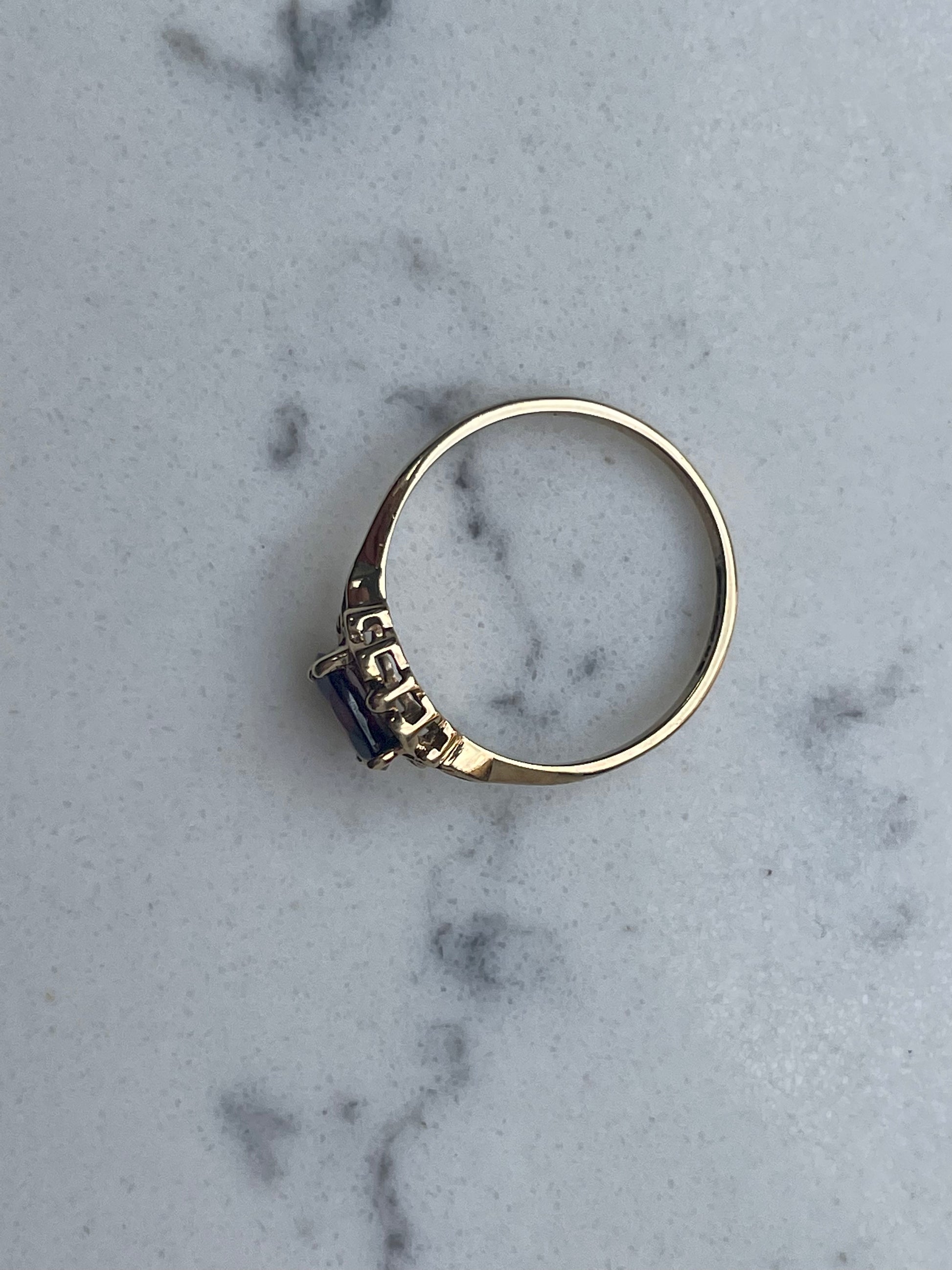 9ct yellow gold ring with garnate east west setting - The Goldfinch Collection