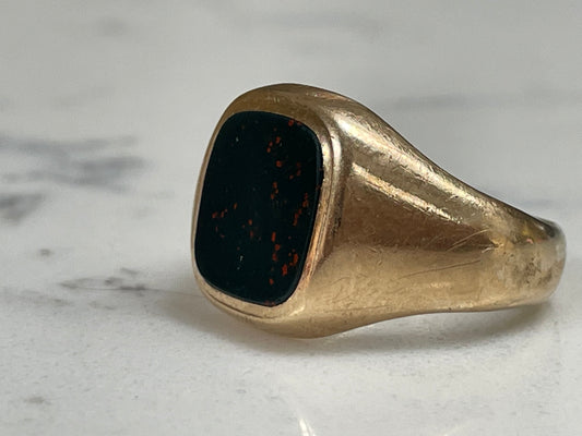 Vintage 9ct gold signet ring with black agate - The Goldfinch Collection