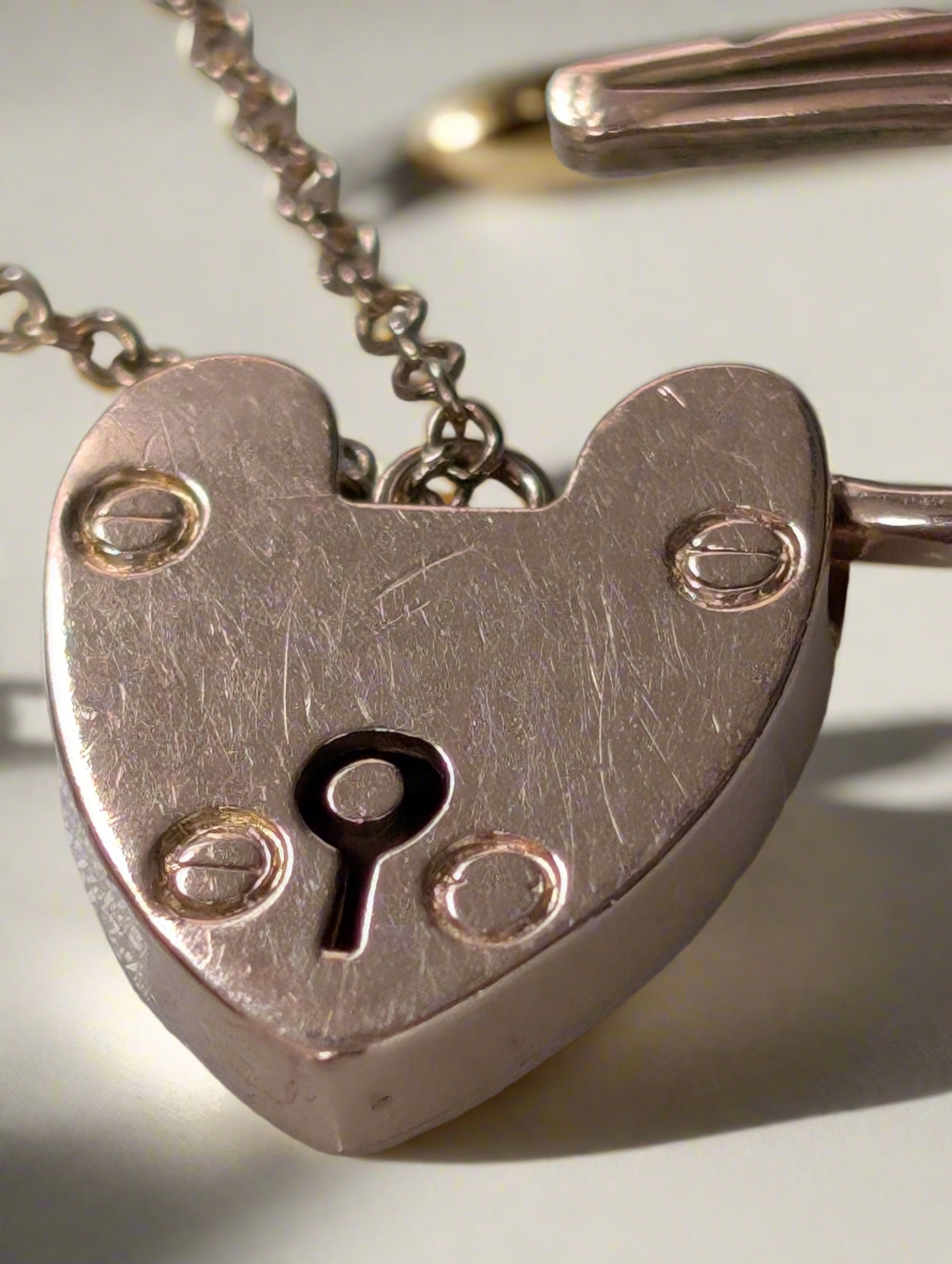 9ct yellow gold gate link charm bracelet - The Goldfinch Collection