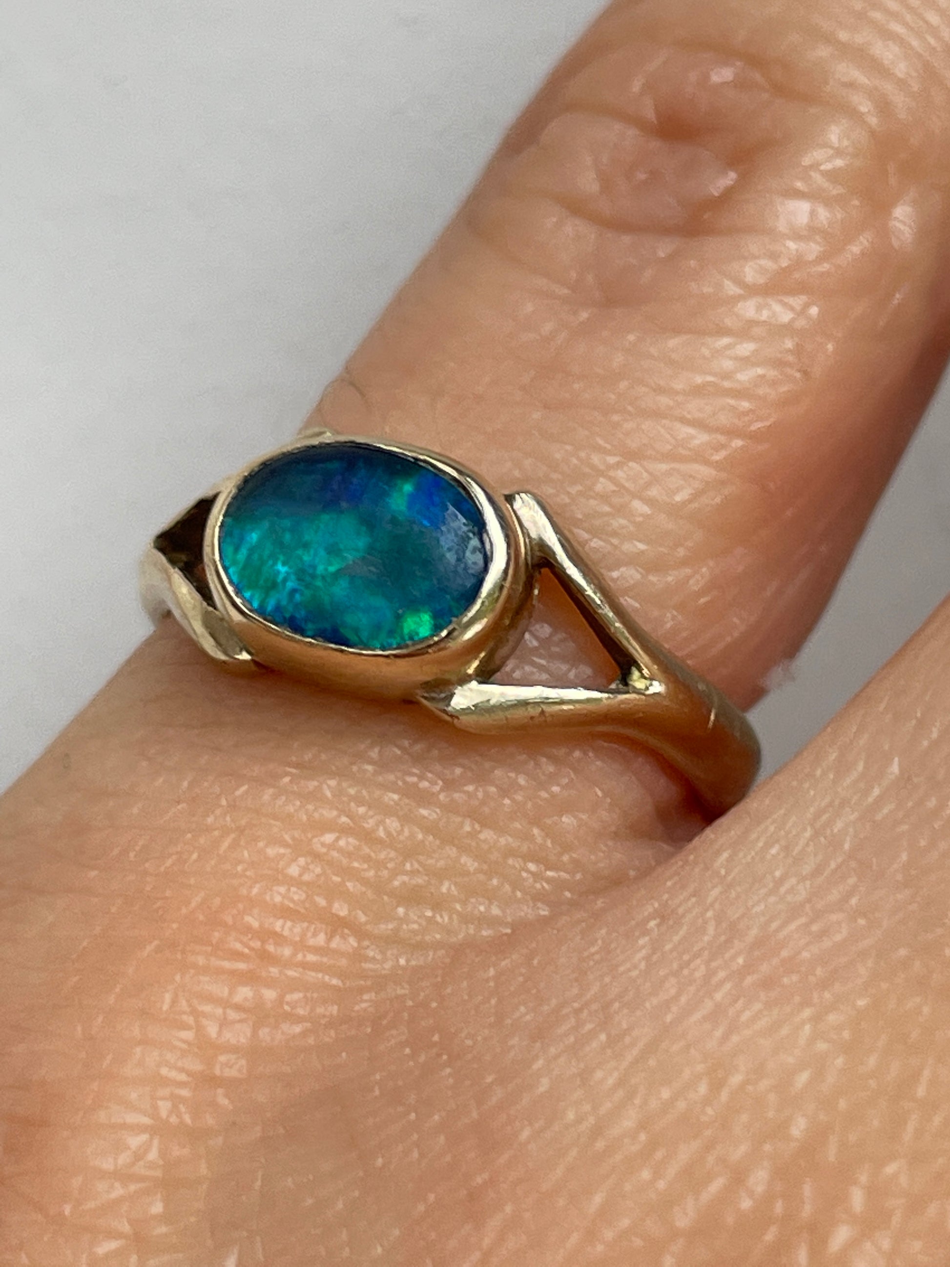 Vintage Black Opal Triplet Solitaire Ring in 9ct Gold - The Goldfinch Collection