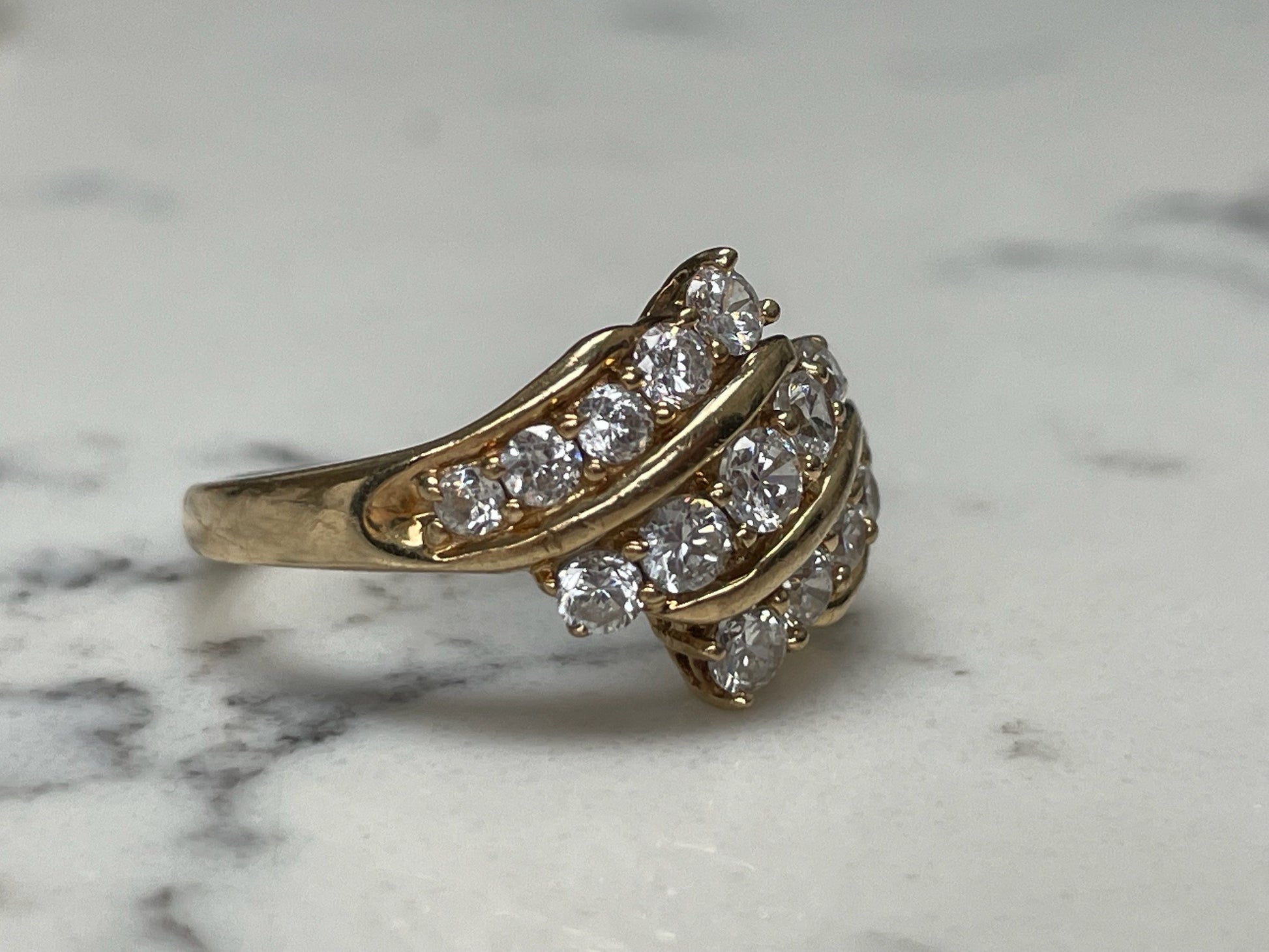 9ct sold gold cubic zirconia ring - The Goldfinch Collection