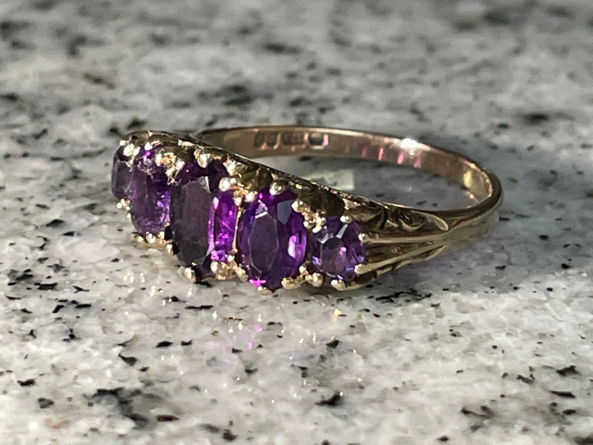 Purple Amethyst 9ct Gold Ring - The Goldfinch Collection