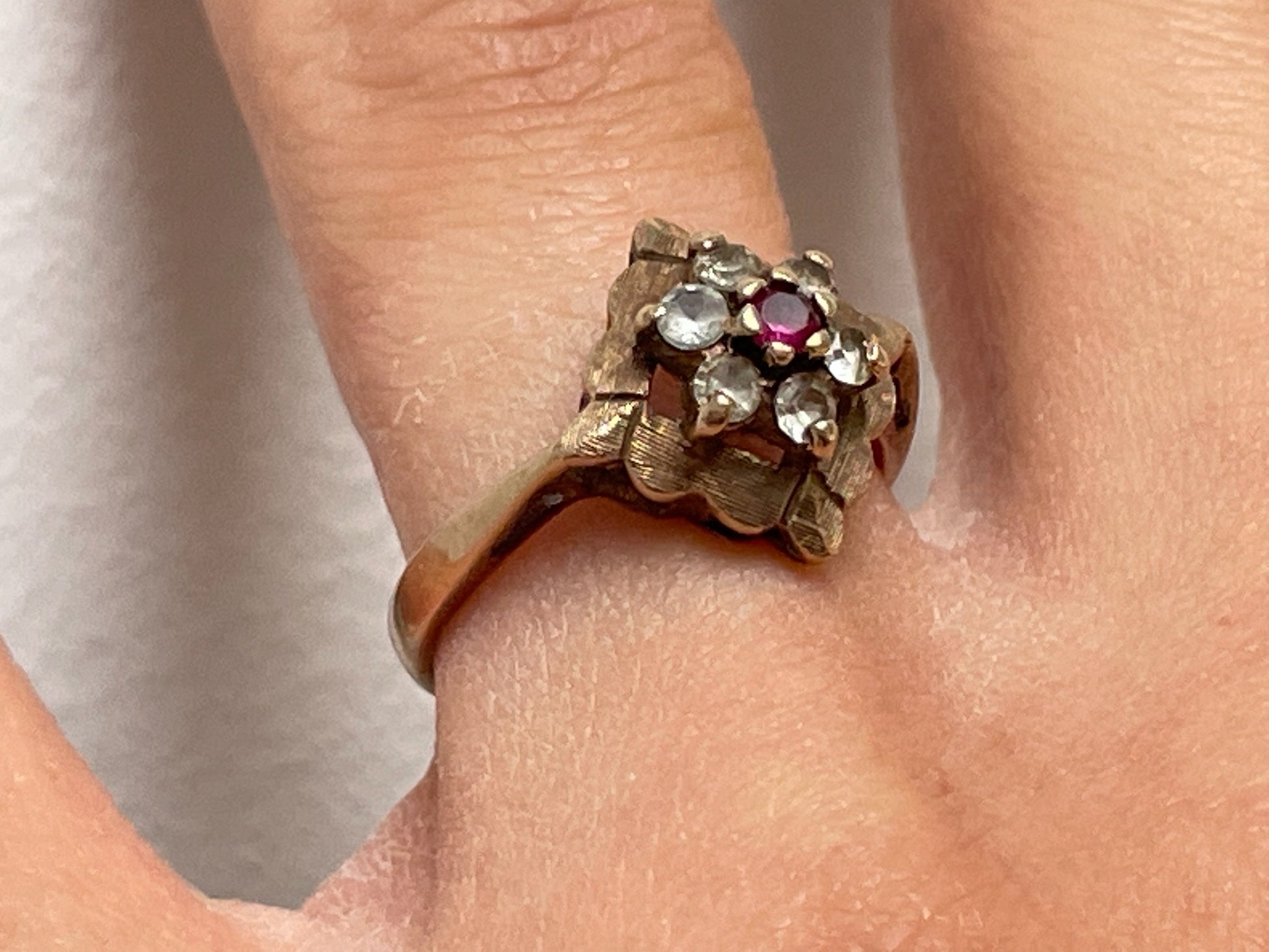 9ct yellow gold floral ring  with garnet and diamond paste - The Goldfinch Collection