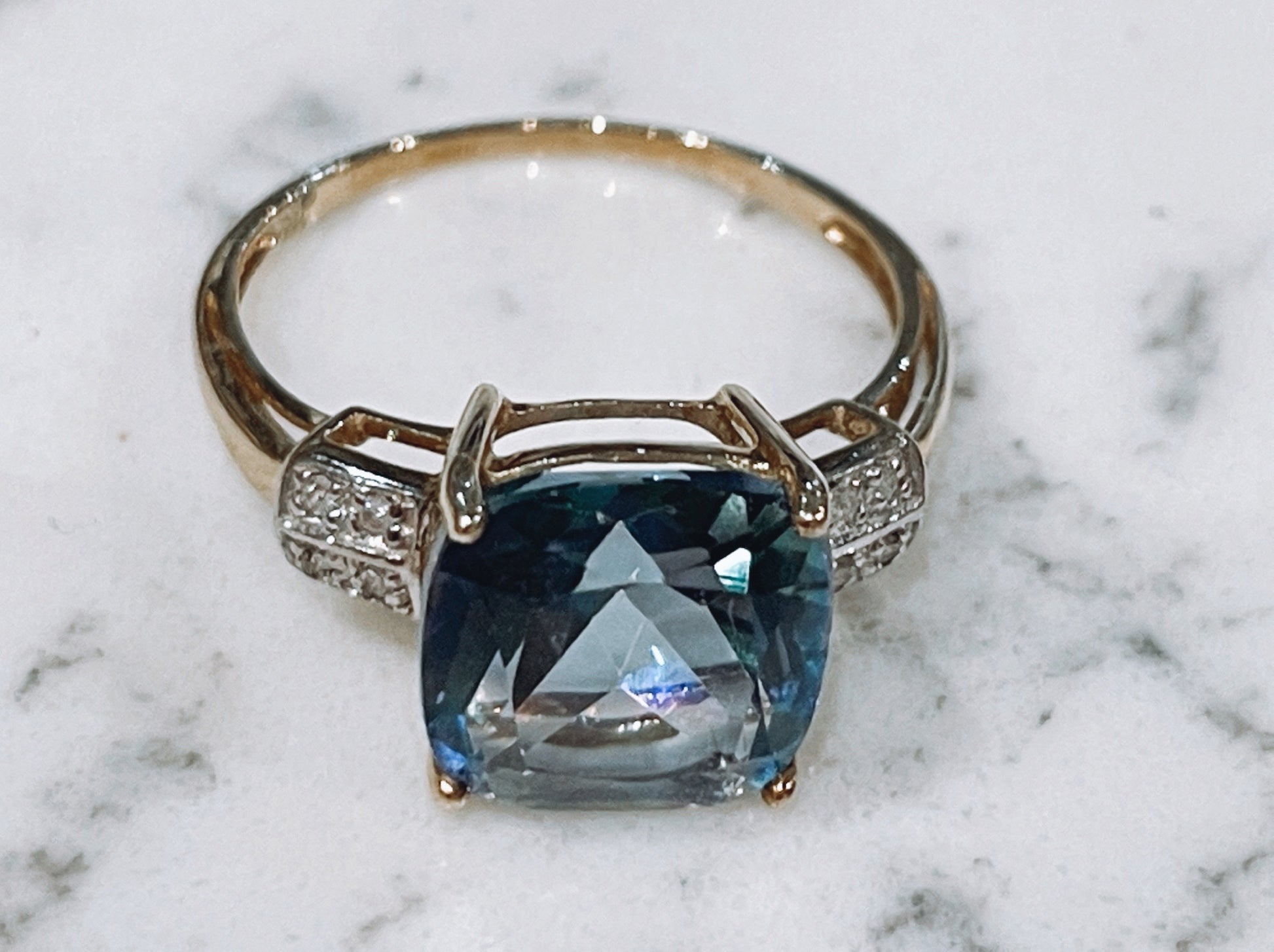 9ct yellow gold ring with Blue Topaz and diamonds - The Goldfinch Collection