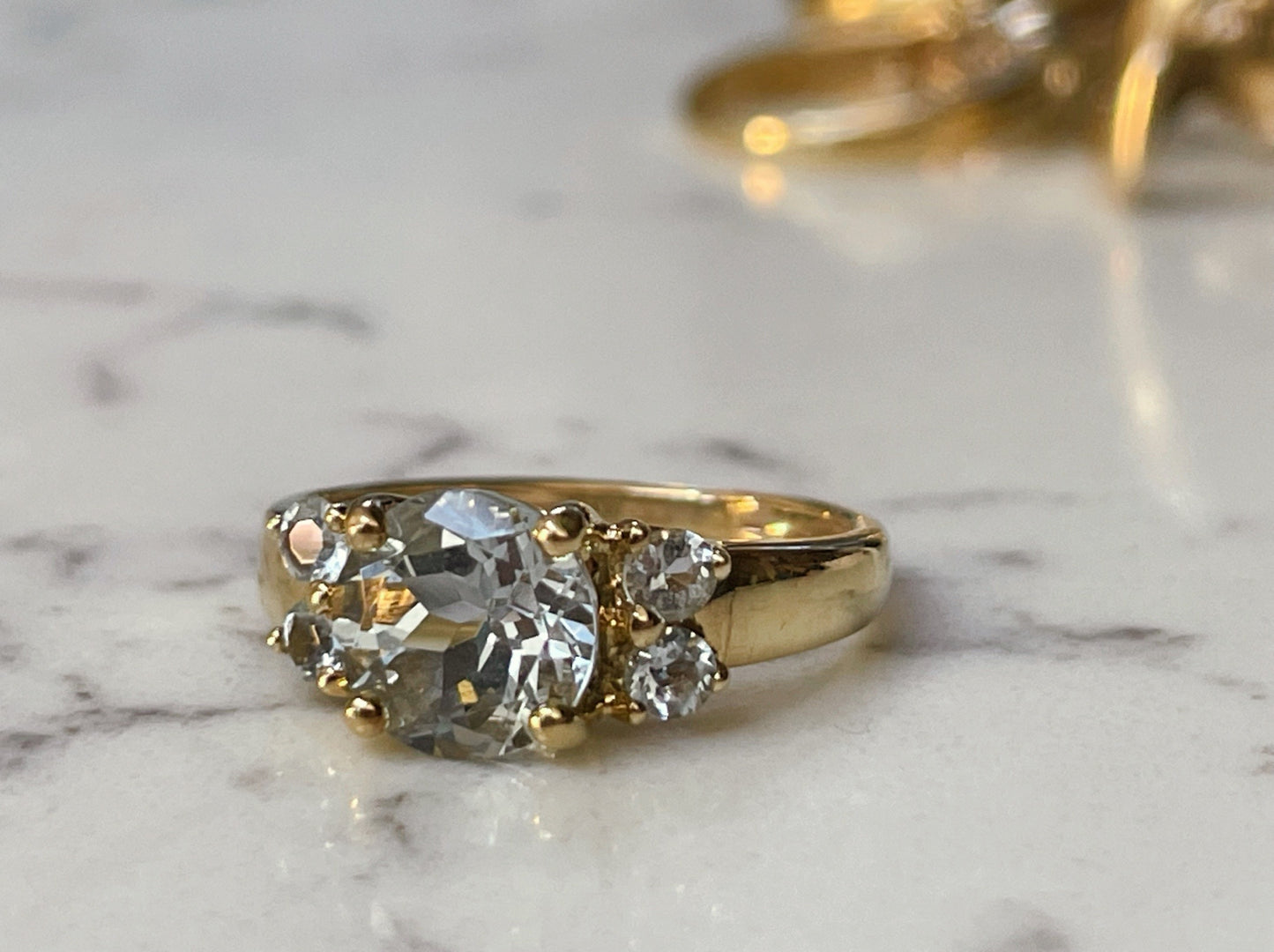 9ct gold ring with Aquamarine - The Goldfinch Collection