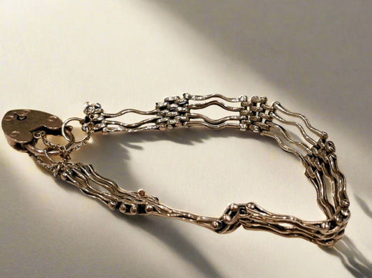 9ct yellow gold gate link charm bracelet - The Goldfinch Collection