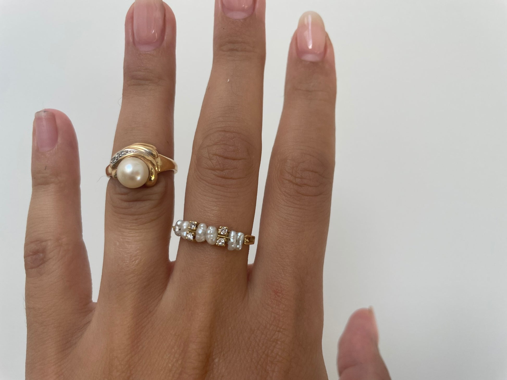 18ct yellow gold ring  with pearl - The Goldfinch Collection