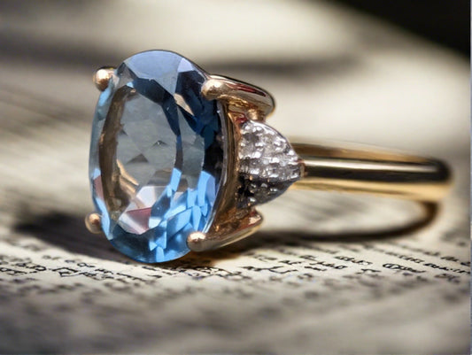 9ct Gold Blue Topaz Ring - The Goldfinch Collection