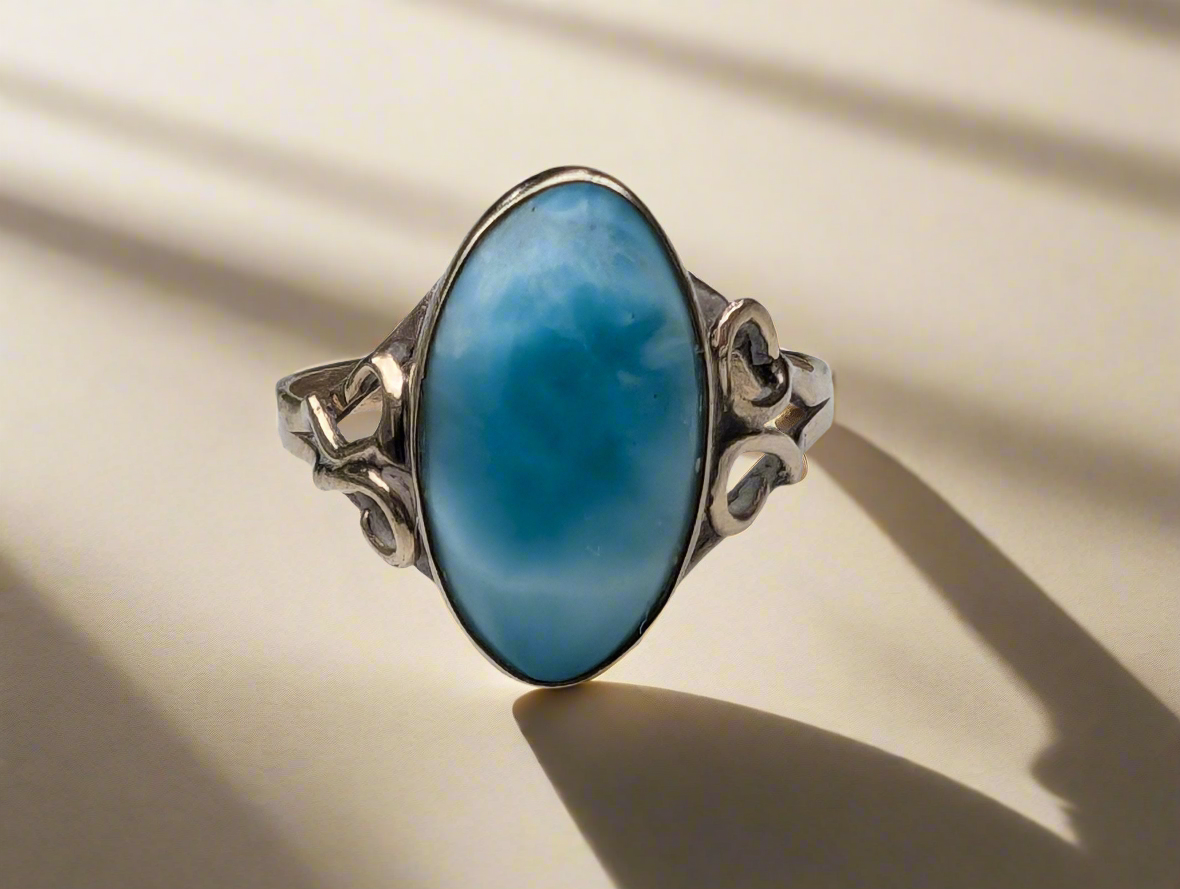 14ct Yellow Gold Cabochon Cut Blue Larimar Set Band Ring Vintage c1970 - The Goldfinch Collection