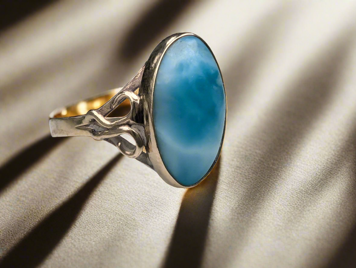 14ct Yellow Gold Cabochon Cut Blue Larimar Set Band Ring Vintage c1970 - The Goldfinch Collection