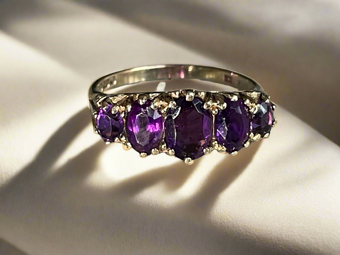 Purple Amethyst 9ct Gold Ring - The Goldfinch Collection