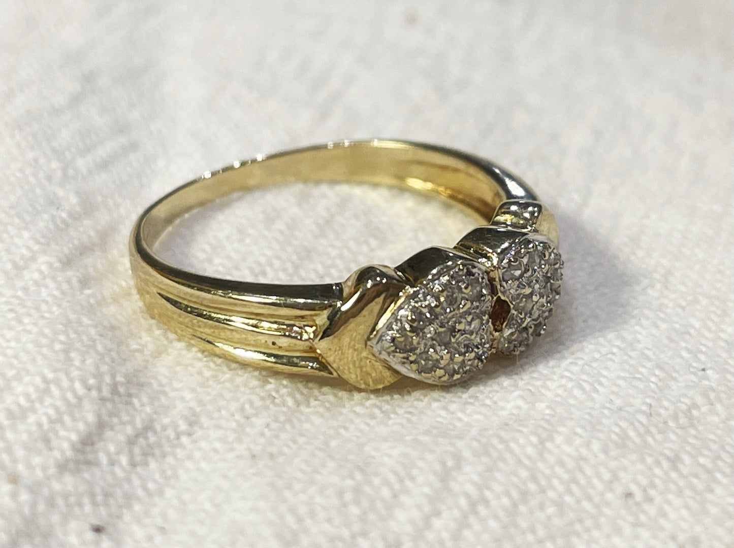 9ct yellow gold with natural diamond in heart details - The Goldfinch Collection