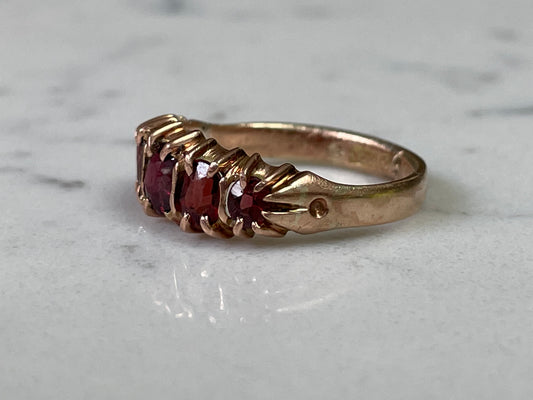 9ct gold ring with garnets - The Goldfinch Collection