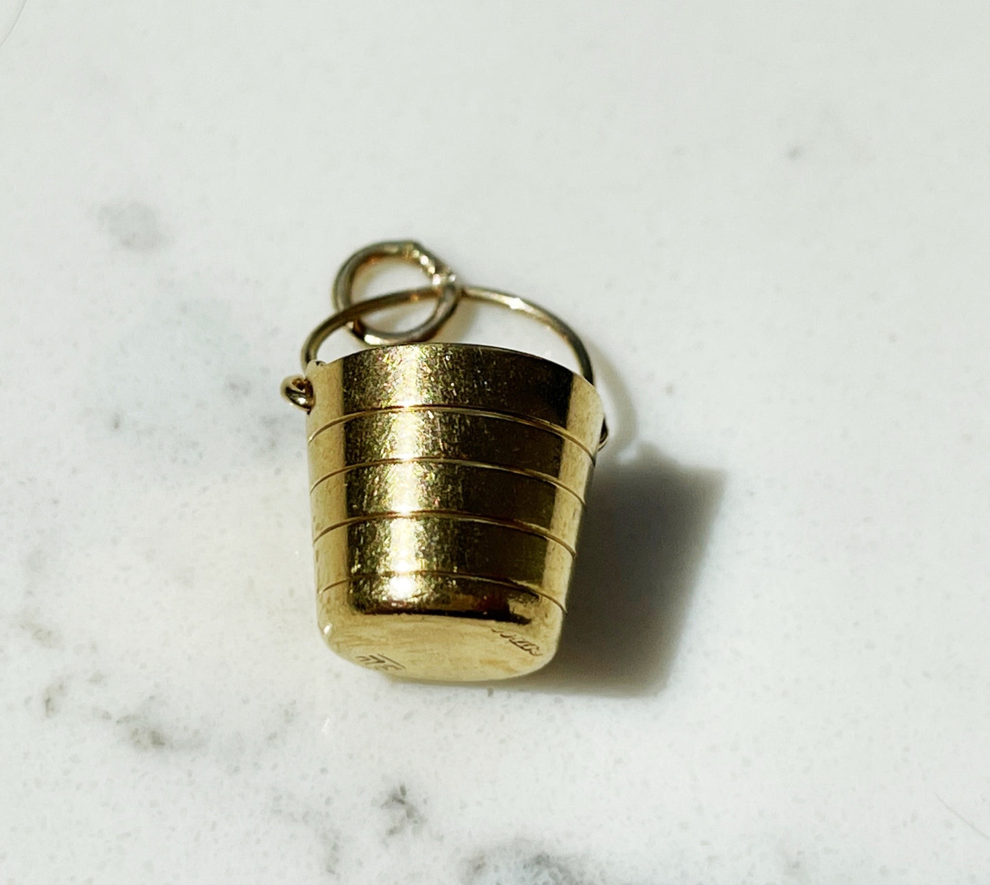 Bucket charm pendant in 9ct yellow gold - The Goldfinch Collection