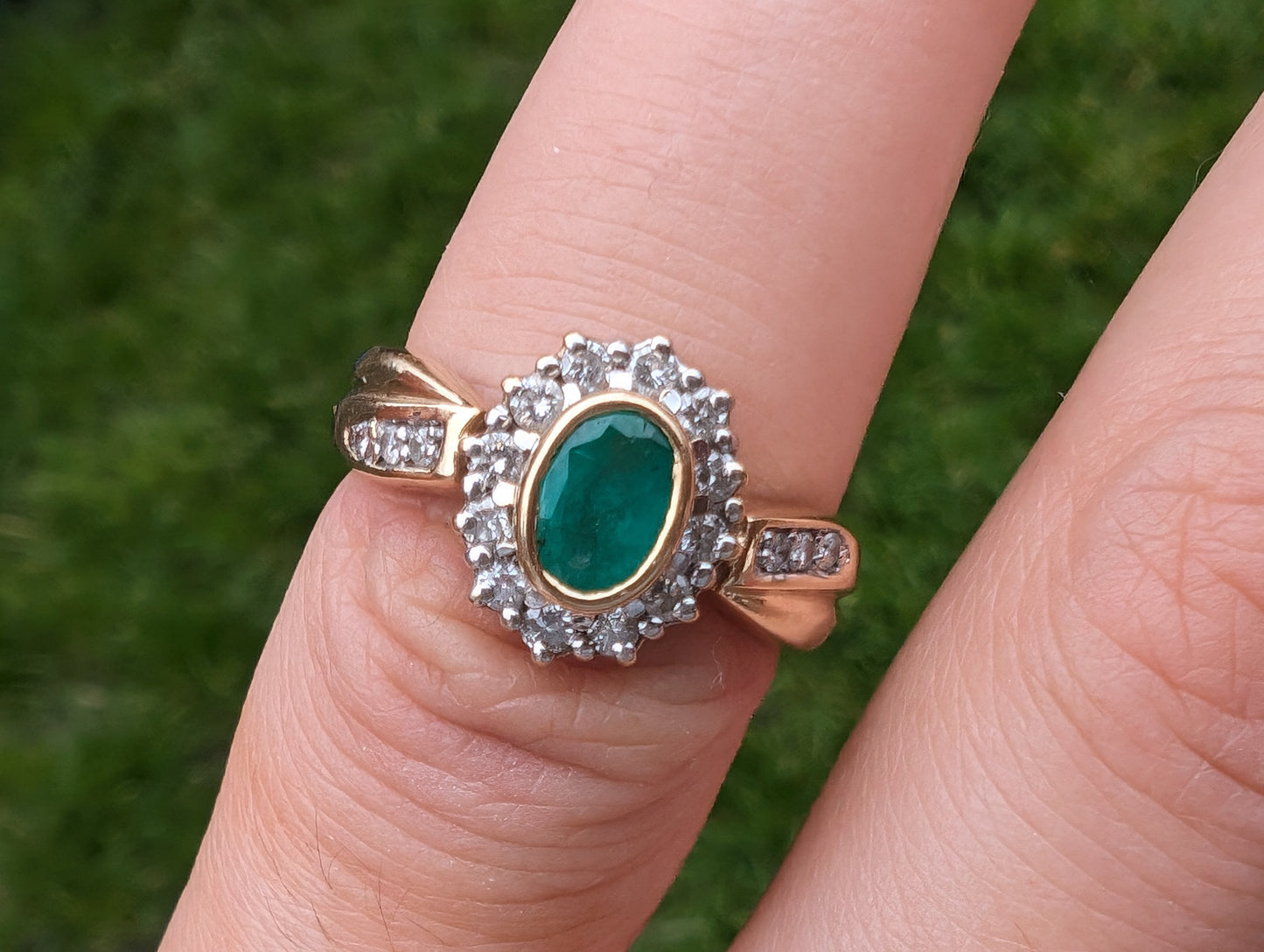 9ct emerald and diamond ring - The Goldfinch Collection