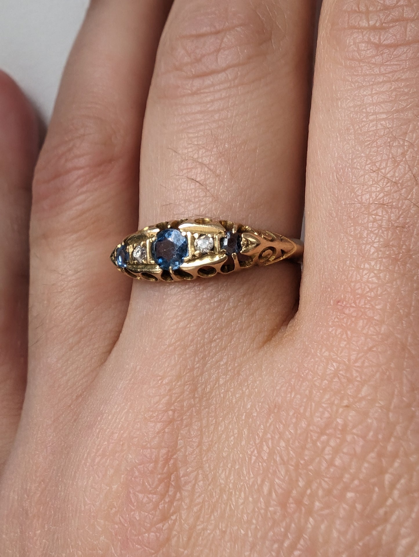 18ct yellow gold sapphire and diamond Victorian ring - The Goldfinch Collection