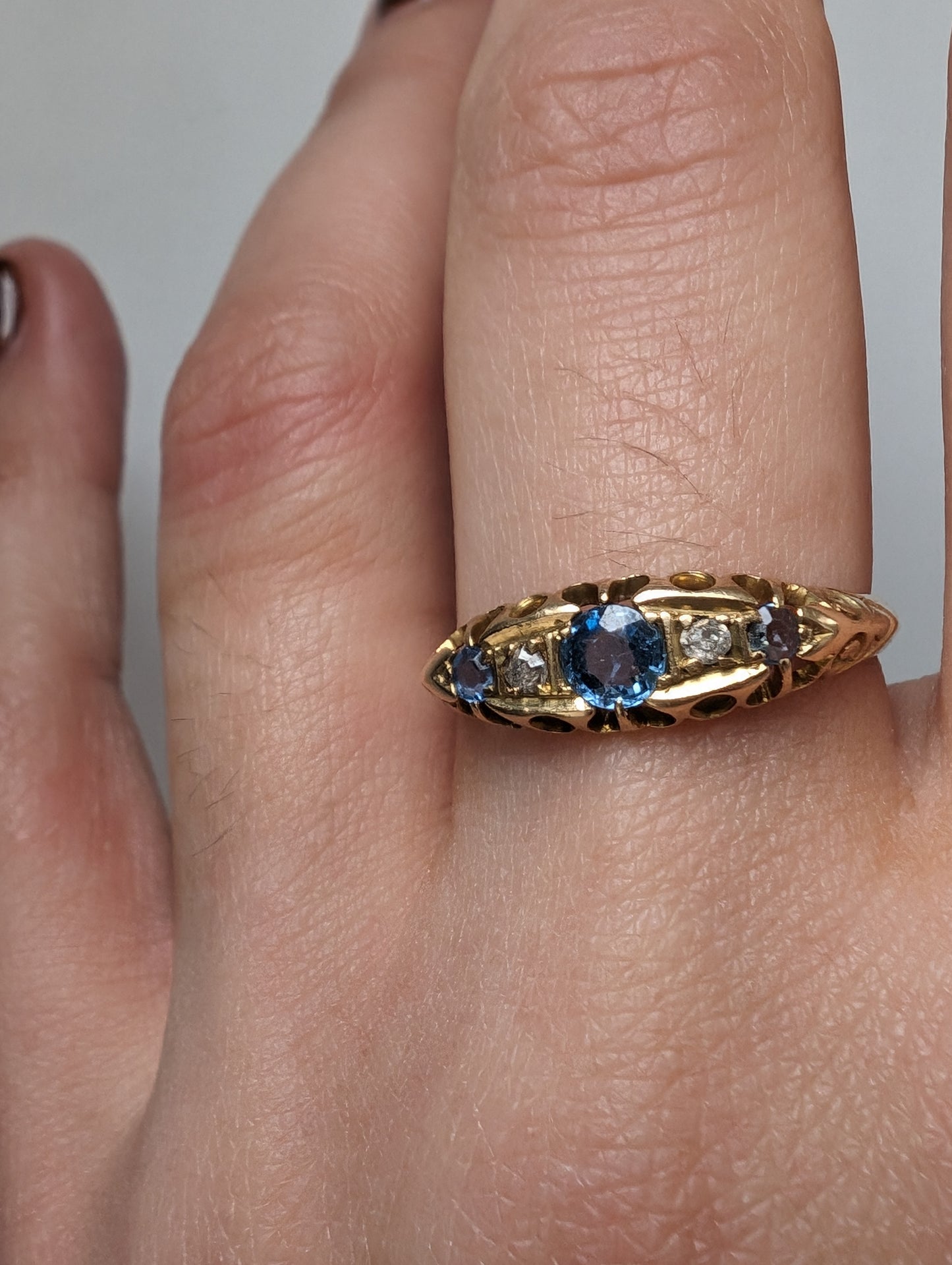 18ct yellow gold sapphire and diamond Victorian ring - The Goldfinch Collection