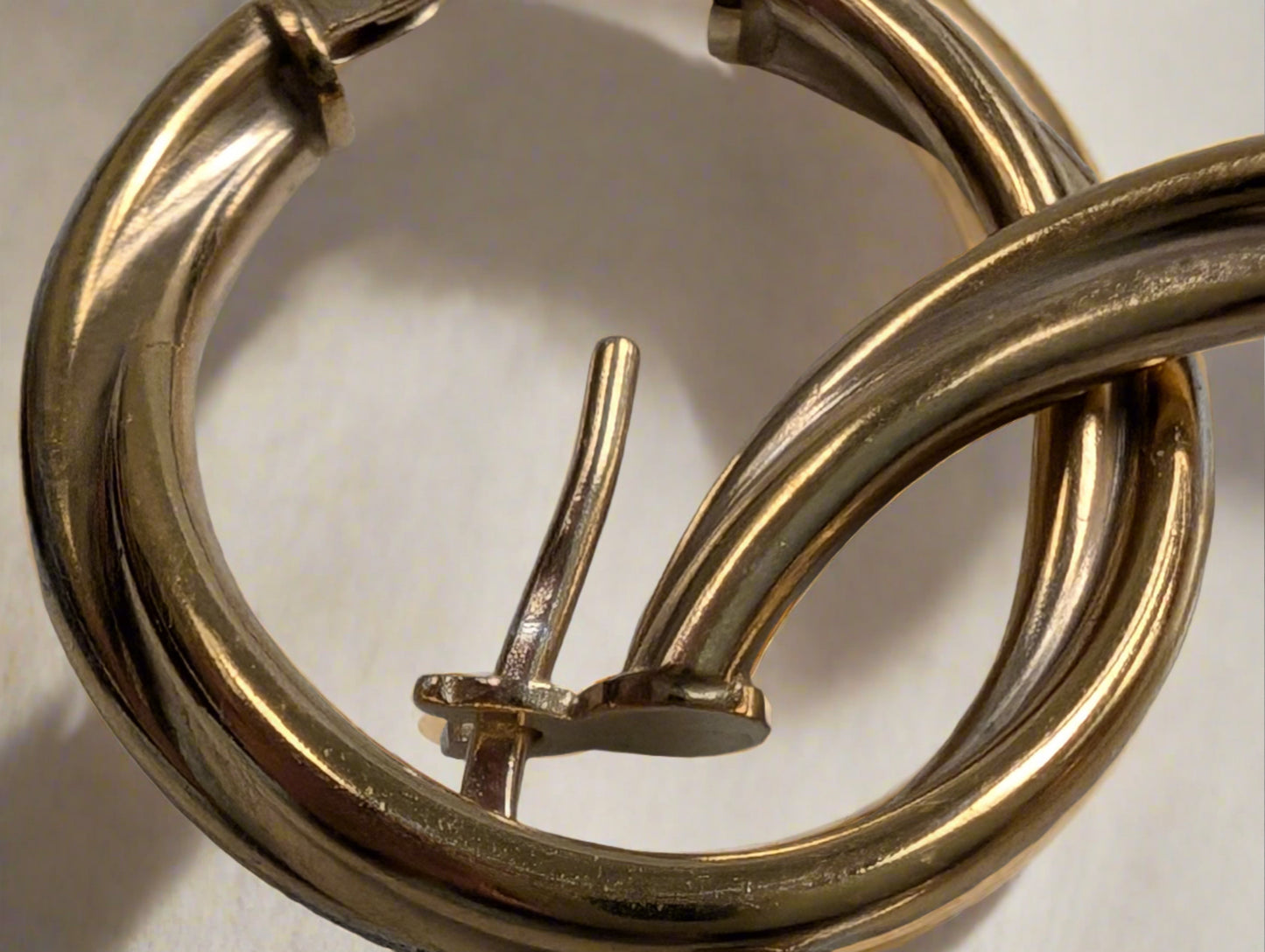 9ct Yellow Gold Curved Hoop Earrings - The Goldfinch Collection