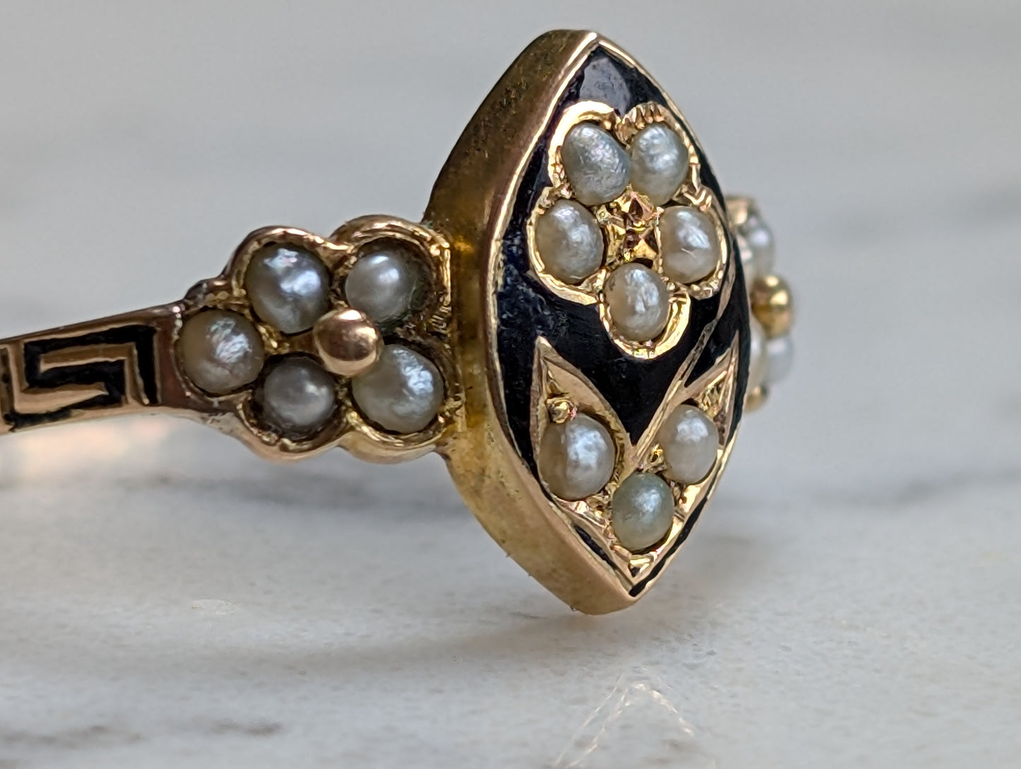 15ct yellow gold Victorian seed pearl ring