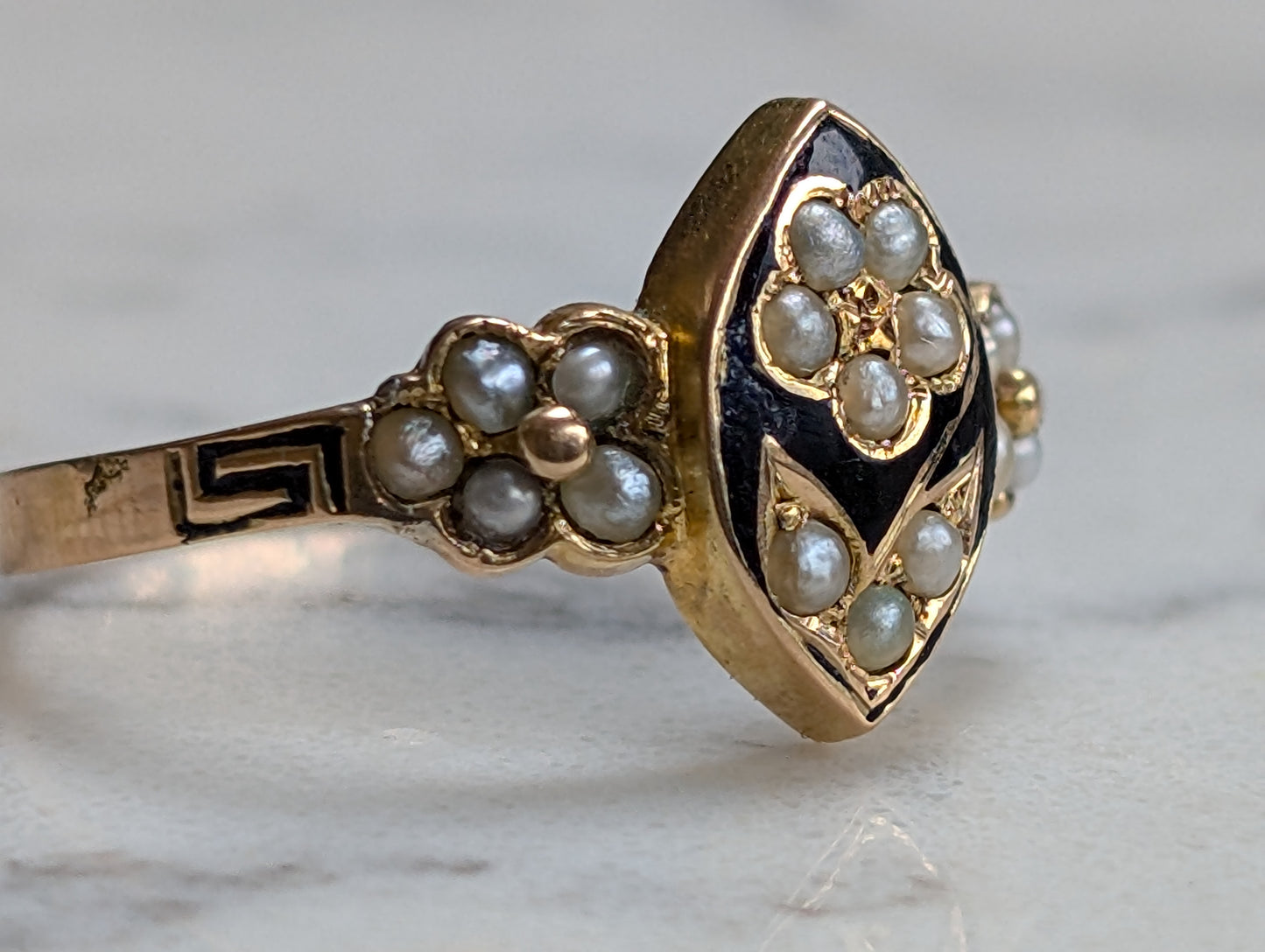 15ct yellow gold Victorian seed pearl ring