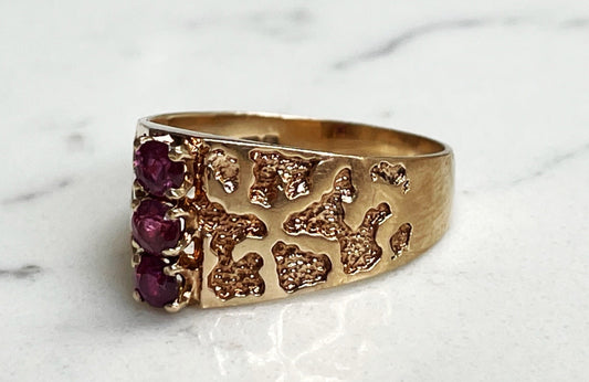 9ct gold ring with rubies - The Goldfinch Collection